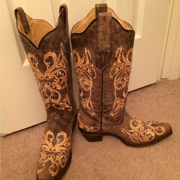 beautiful cowgirl boots - Picture 3 of 3